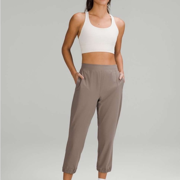 New with Tags Lululemon Adapted State High-Rise Cropped Jogger in Rover - Size 4 - Picture 1 of 8